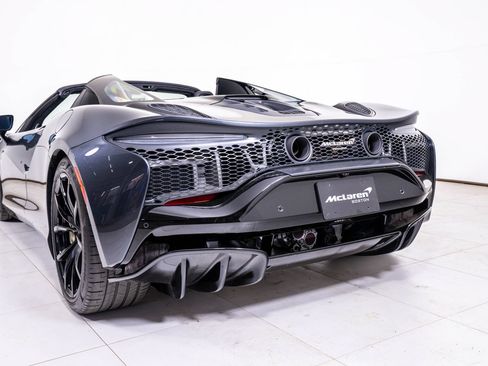 Used 2025 McLaren Artura Spider RWD image 14