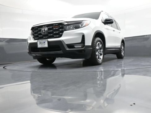 Certified 2023 Honda Passport TrailSport image 26