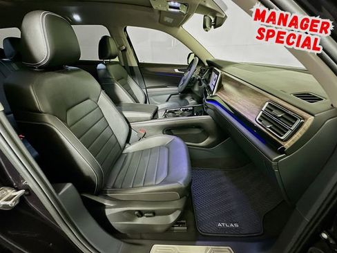 Used 2024 Volkswagen Atlas SEL image 30