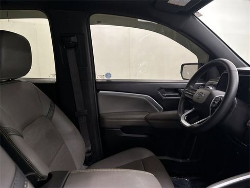 Used 2024 Chevrolet Colorado ZR2 w/ ZR2 Convenience Package III image 21