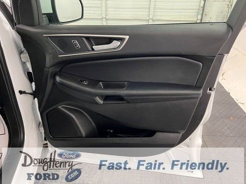 Used 2024 Ford Edge SEL image 37