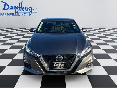 Used 2022 Nissan Altima 2.5 SV w/ SV Premium Package image 8