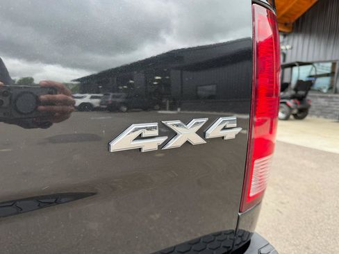 Used 2015 RAM 1500 Express AWD/4WD image 17
