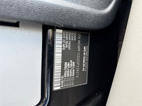 Used 2016 Mercedes-Benz Sprinter 3500 image 41