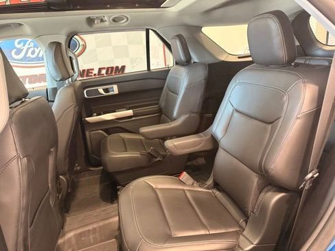 Used 2023 Ford Explorer XLT w/ Equipment Group 202A AWD/4WD image 22