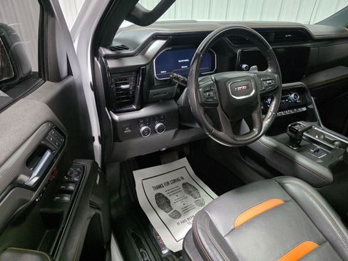 Used 2022 GMC Sierra 1500 AT4 w/ AT4 Preferred Package AWD/4WD image 7