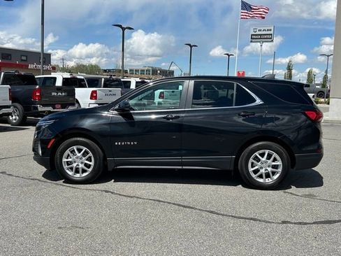 Used 2024 Chevrolet Equinox LT FWD image 3