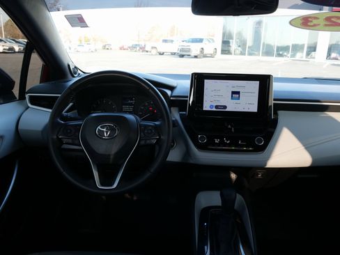 Used 2023 Toyota Corolla SE w/ SE Premium Package image 19