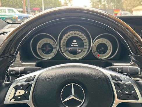Used 2016 Mercedes-Benz E 400 Sedan image 23