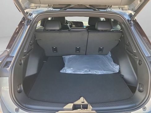 New 2026 Chevrolet Equinox EV LT w/ LPO, Blackout Package FWD image 10