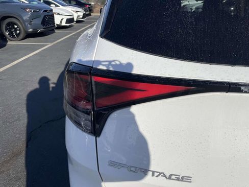 Used 2023 Kia Sportage SX image 20