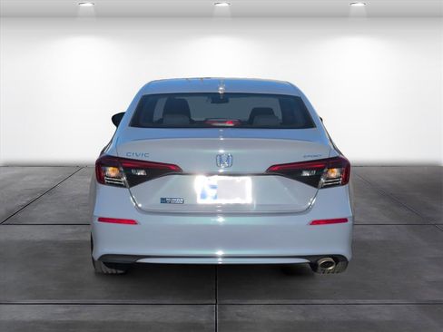 Certified 2024 Honda Civic Sport image 5