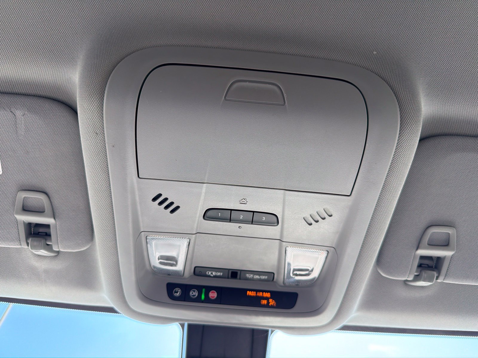 Used 2021 Chevrolet Equinox LT FWD image 18