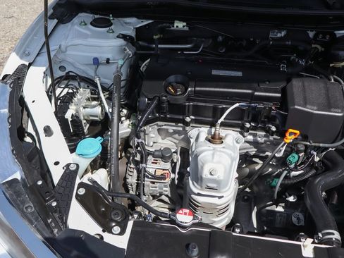Used 2017 Honda Accord LX image 11