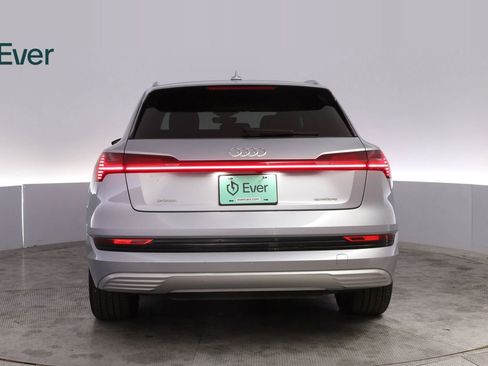 Used 2023 Audi e-tron Premium Plus w/ Premium Plus Package AWD/4WD image 15