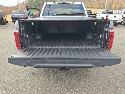 Used 2024 Toyota Tundra Limited image 29