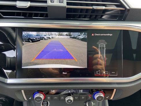 Used 2025 Audi Q3 2.0T Premium w/ Convenience Package image 19