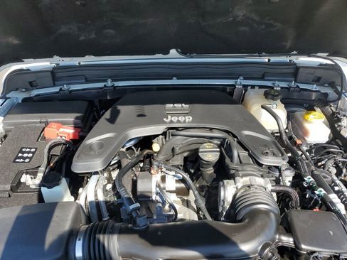 Used 2021 Jeep Wrangler Unlimited Sport image 38