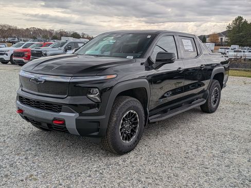 New 2026 Chevrolet Silverado EV Trail Boss image 3
