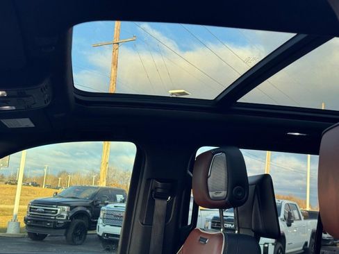 Used 2024 GMC Yukon Denali Ultimate image 30