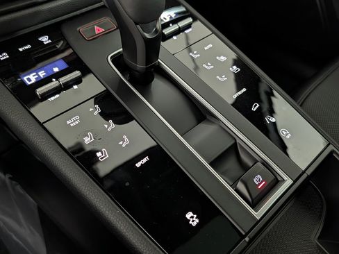 New 2026 Porsche Macan image 34