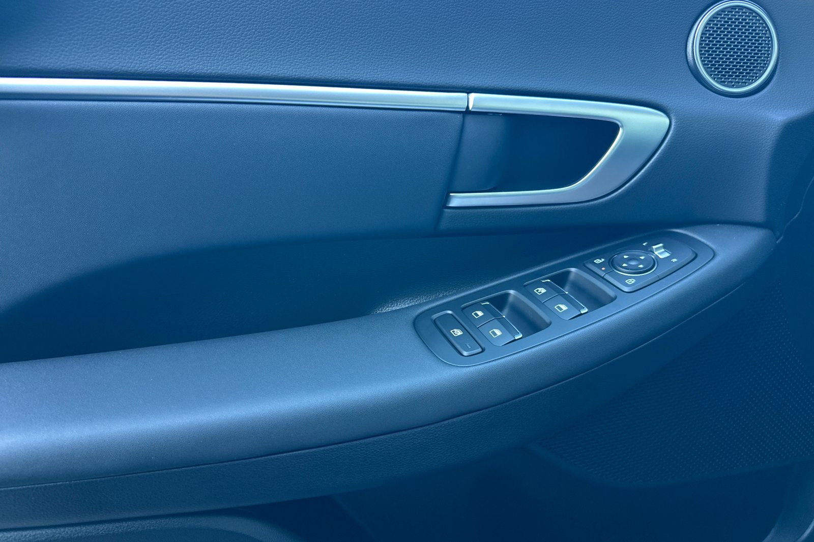 New 2026 Hyundai Sonata Blue FWD image 12