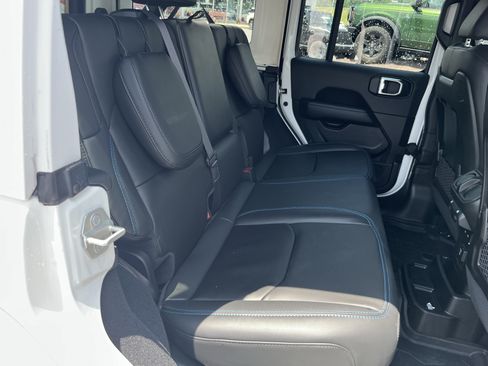 Used 2024 Jeep Wrangler Unlimited Rubicon 4xe AWD/4WD image 4