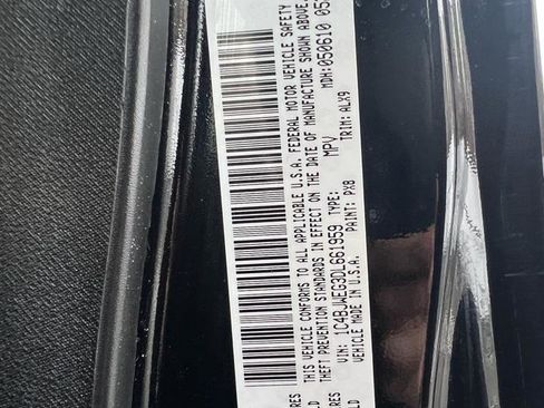 Used 2013 Jeep Wrangler Unlimited Sahara w/ Dual Top Group image 23