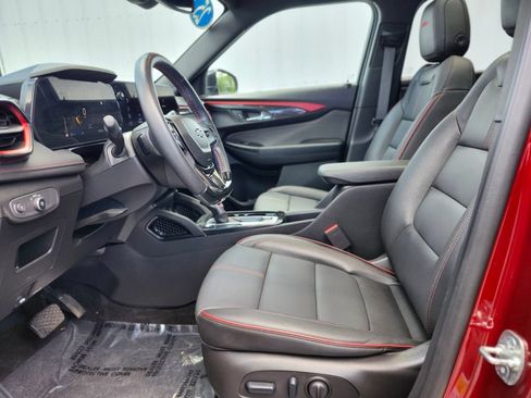 Used 2025 Chevrolet TrailBlazer RS w/ Convenience Package FWD image 16