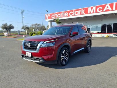 Used 2023 Nissan Pathfinder Platinum w/ Cargo Package