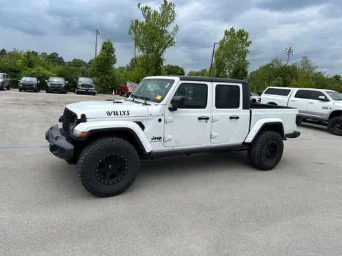 Used 2021 Jeep Gladiator Sport AWD/4WD image 11