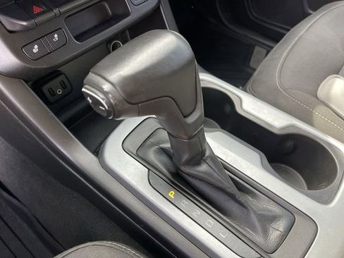 Used 2021 Chevrolet Colorado LT w/ LT Convenience Package image 19