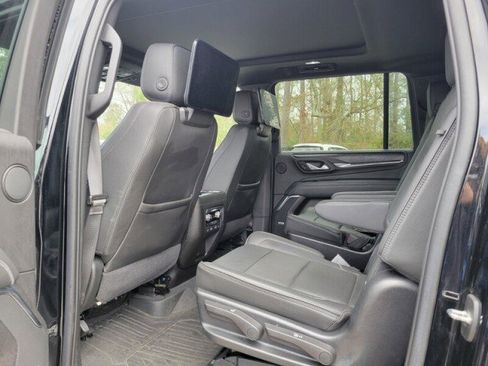 Used 2021 GMC Yukon XL Denali image 25
