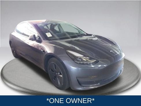Used 2023 Tesla Model 3 Standard Range RWD image 2