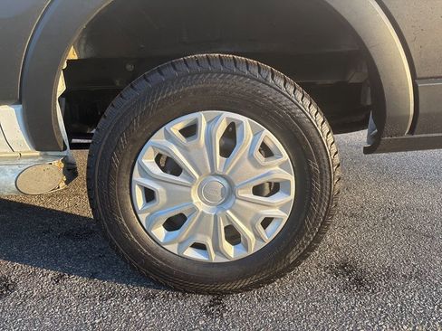 Used 2024 Ford Transit 250 Low Roof w/ Exterior Upgrade Package image 12