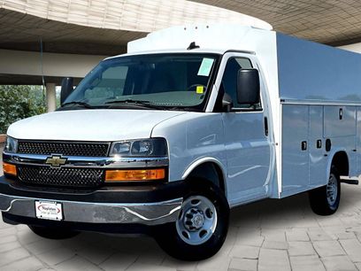 New 2025 Chevrolet Express 3500 w/ Power Convenience Package