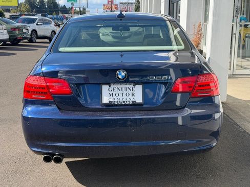 Used 2011 BMW 328i Coupe RWD image 4
