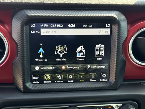 Used 2023 Jeep Gladiator Rubicon w/ Cold Weather Group image 24