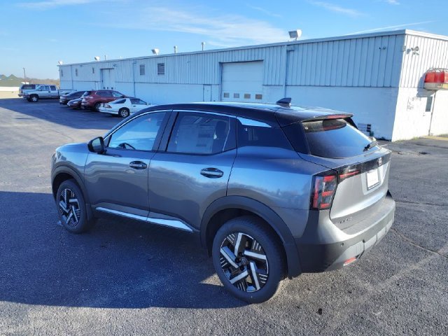 Used 2025 Nissan Kicks SV w/ Illumination Package FWD image 6