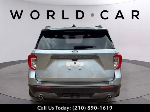 Used 2022 Ford Explorer XLT w/ Equipment Group 202A image 14