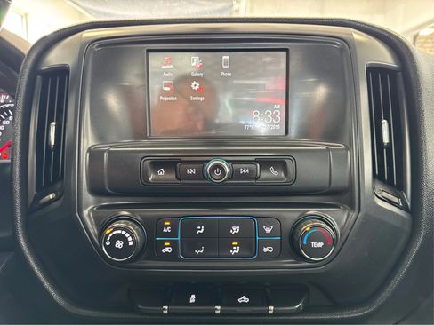 Used 2017 GMC Sierra 1500 Pickup 2D 8 ft image 18