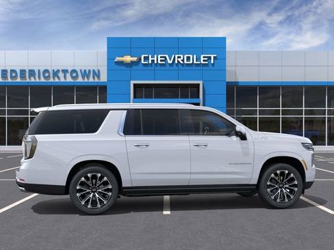 New 2026 Chevrolet Suburban High Country image 5
