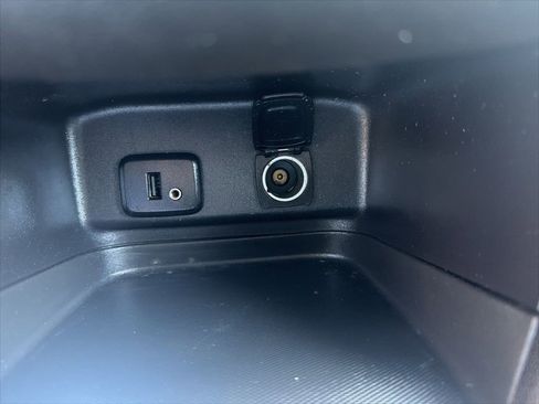 Used 2018 Chevrolet Equinox LT image 14