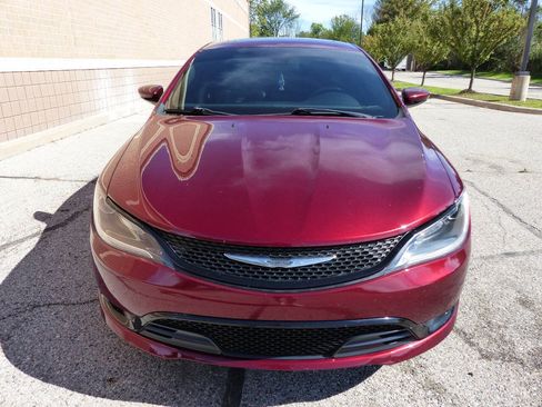Used 2016 Chrysler 200 S FWD image 13