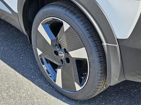 New 2025 Nissan Kicks SR w/ Illumination Package image 6