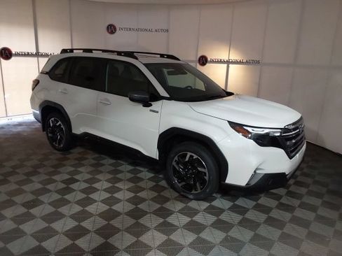 Used 2026 Subaru Forester Premium AWD/4WD image 5