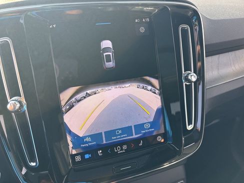 Certified 2025 Volvo XC40 B5 Core image 21