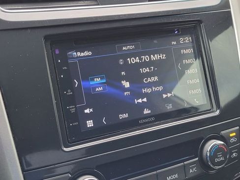 Used 2014 Nissan Altima 2.5 SV image 19