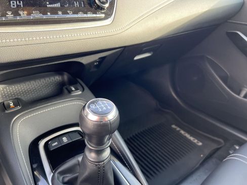 Used 2022 Toyota Corolla XSE image 7