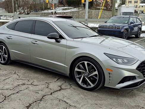 Used 2021 Hyundai Sonata SEL Plus image 2